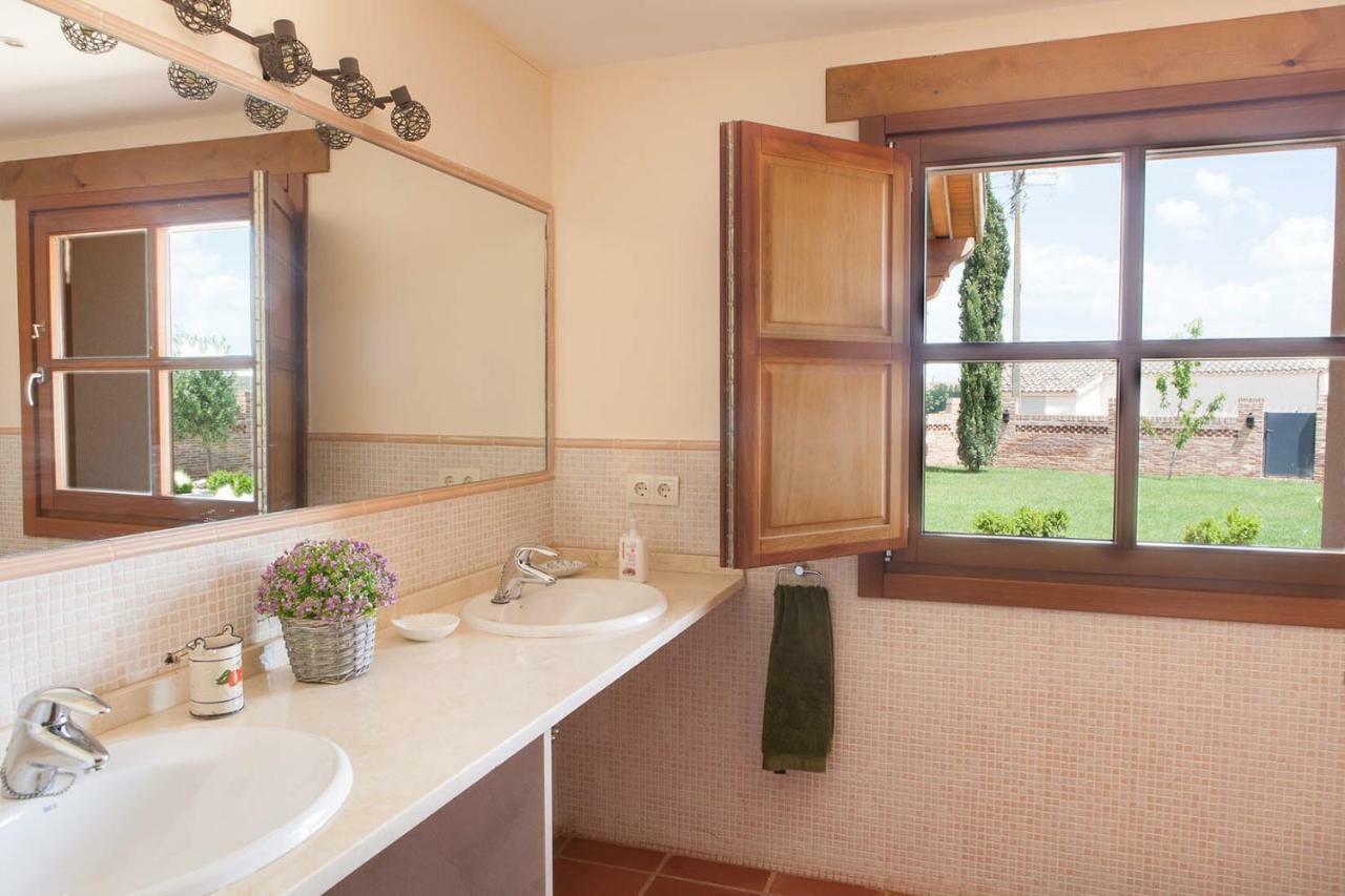 Penzion Casa Roble Almenara de Tormes Exteriér fotografie