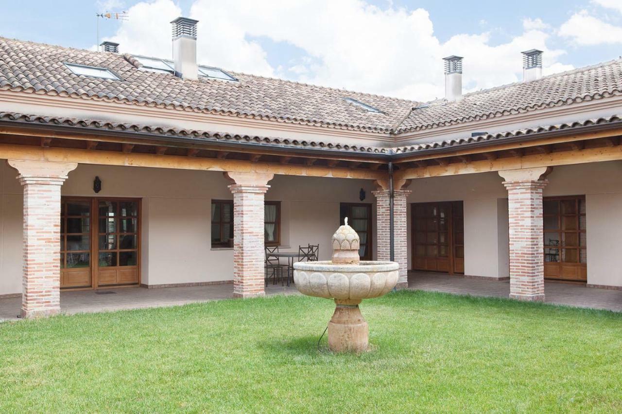 Penzion Casa Roble Almenara de Tormes Exteriér fotografie
